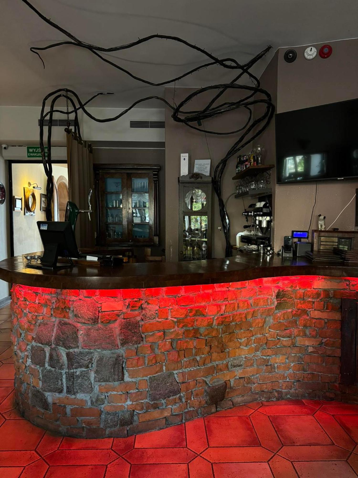 Hotel Palacyk Konin Конин Экстерьер фото